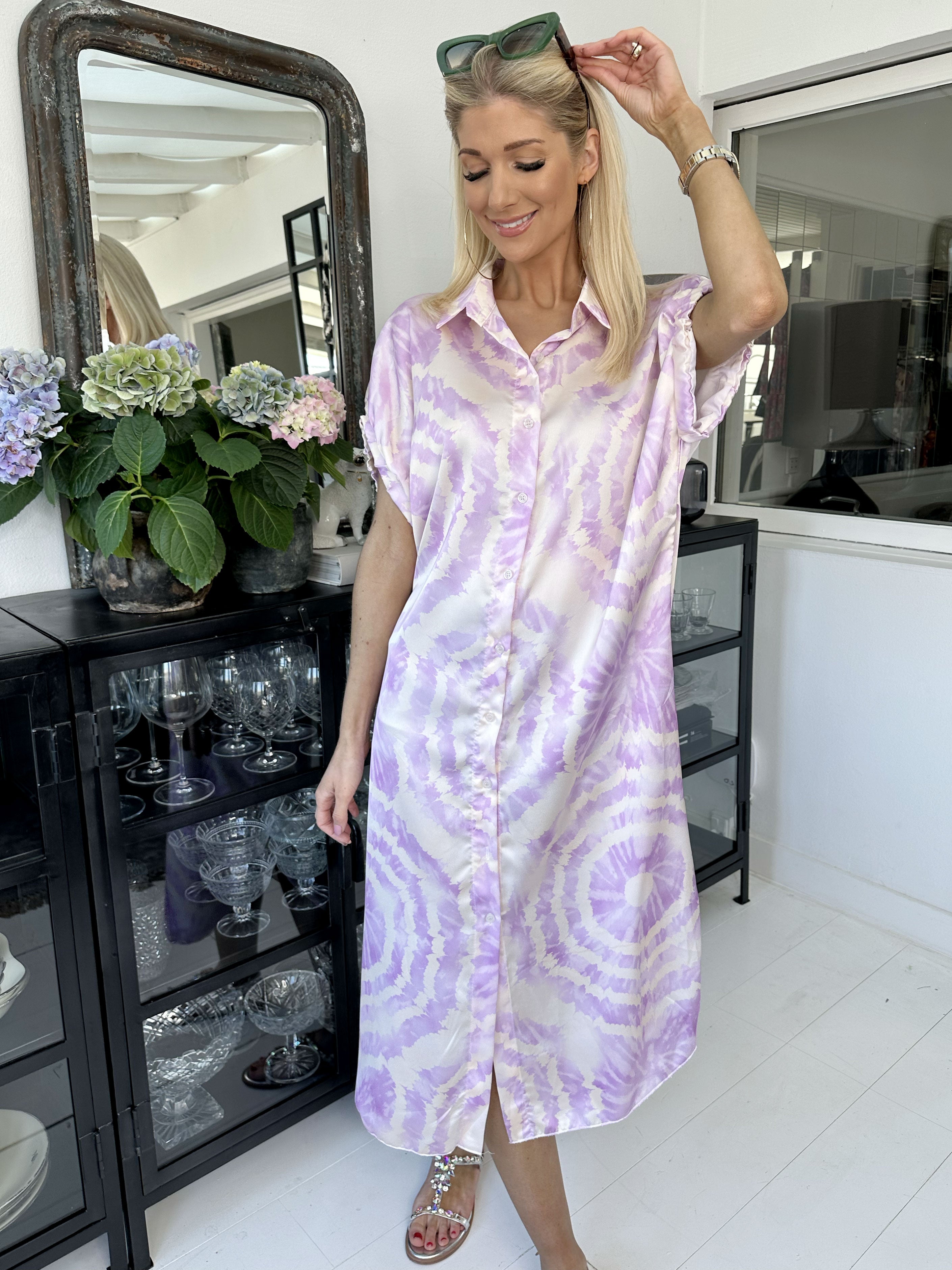 Erin - Skjortekjole med knapper og batikmønster